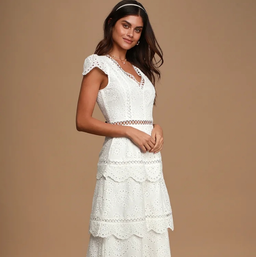 NWT Sunshine Soiree White Eyelet Lace Tiered Midi Dress